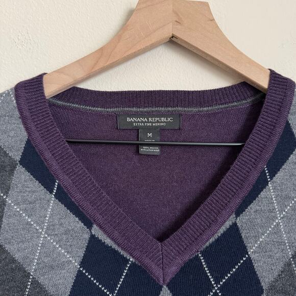 Banana Republic Mens Ultra Fine Merino Wool Argyle Sweater Size Medium Shirt Top - Picture 2 of 10